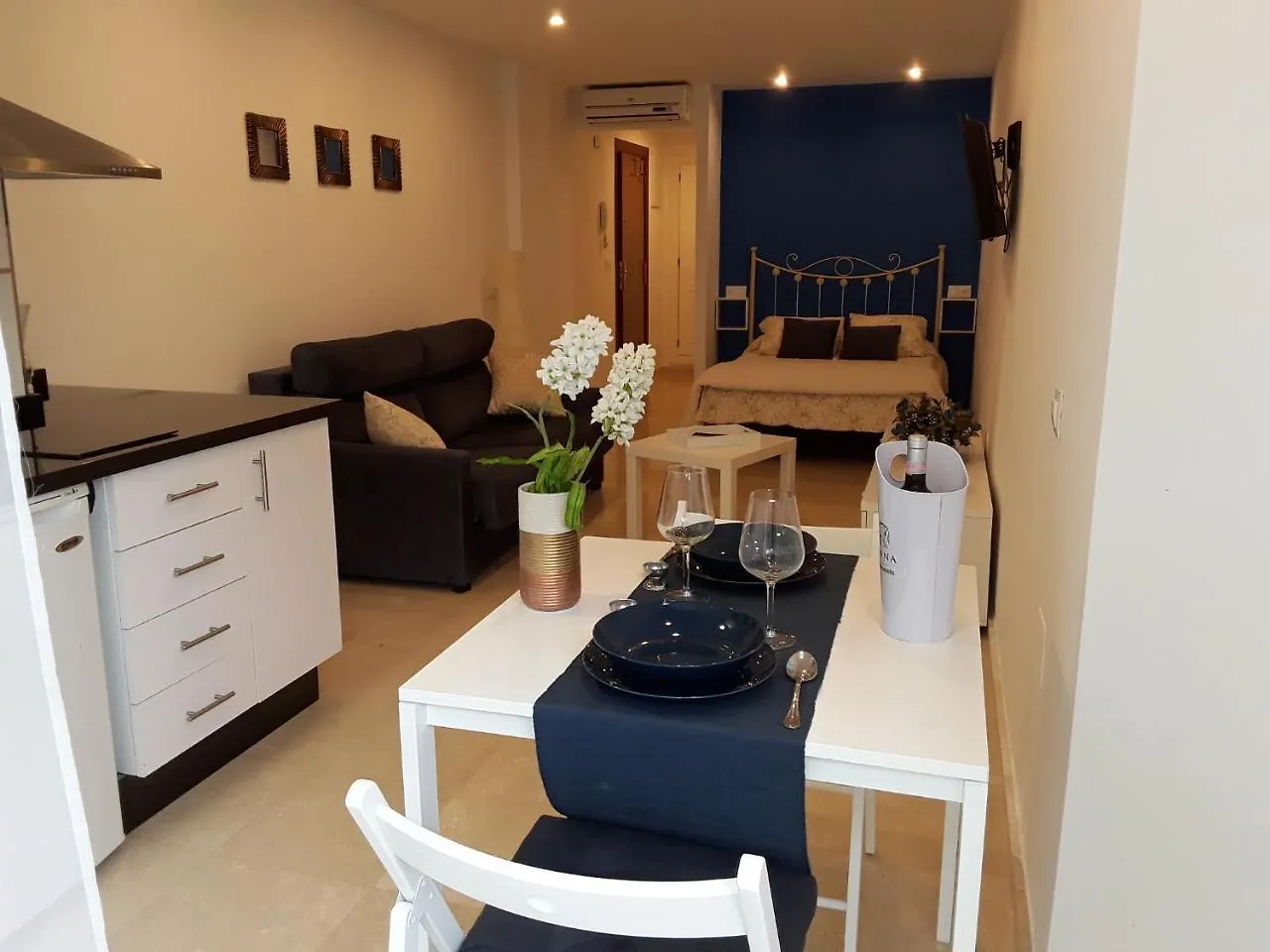 Apartamentos Roca Chica Torremolinos Apartment