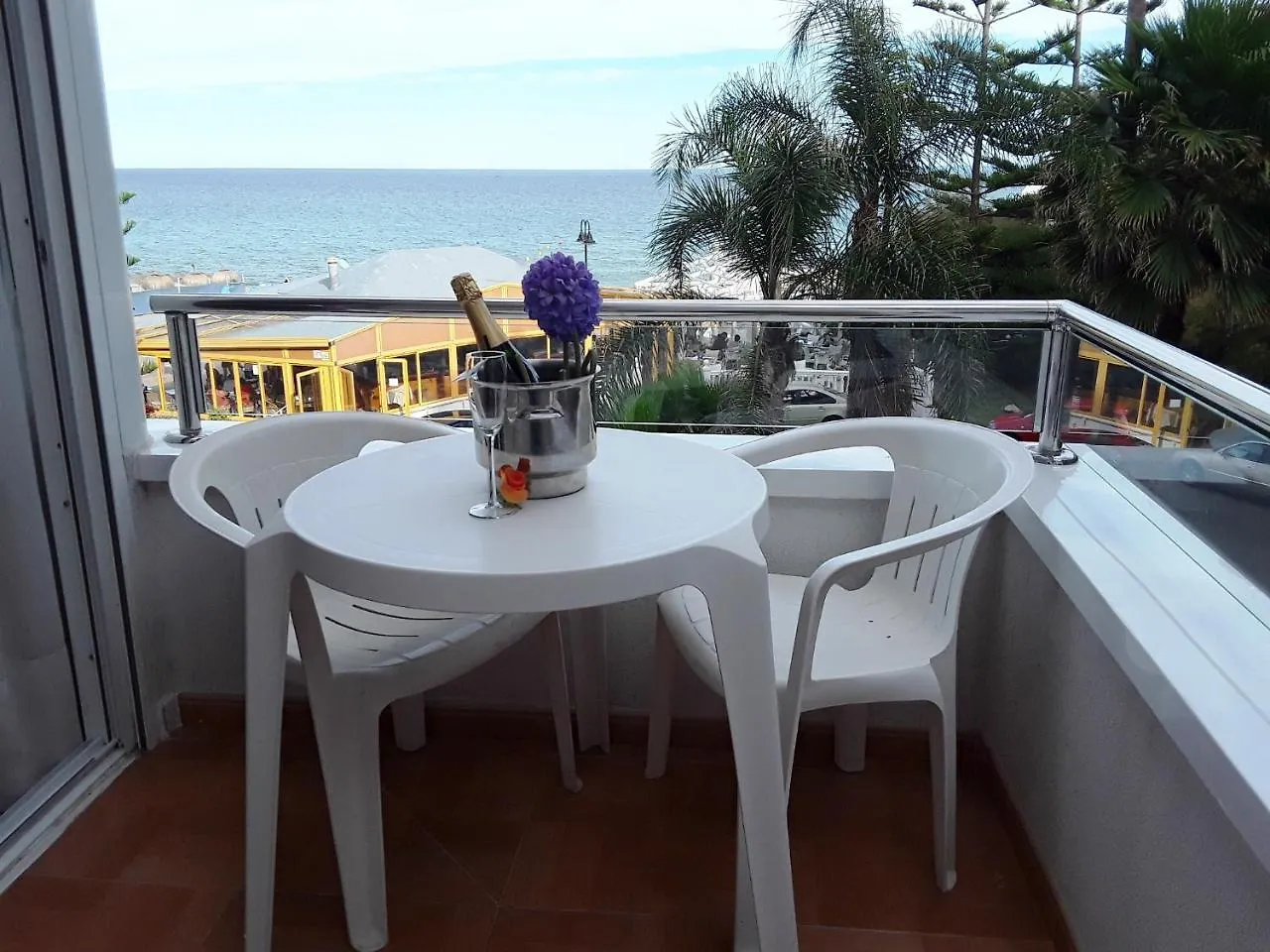 Apartamentos Roca Chica Torremolinos Apartment