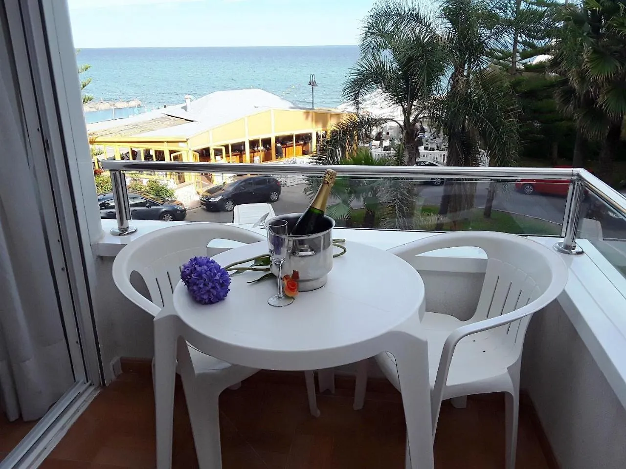 Apartamentos Roca Chica Torremolinos 0*,