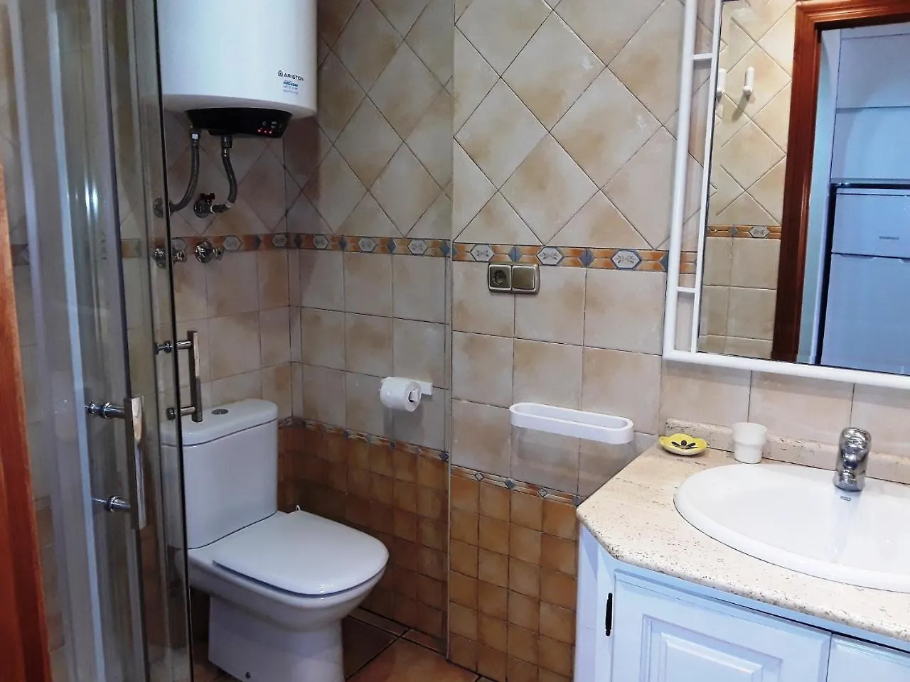 Apartamentos Roca Chica Torremolinos